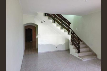 Casa à venda com 180m², 3 quartos e 4 vagas