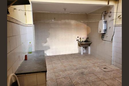 Casa à venda com 180m², 3 quartos e 4 vagas