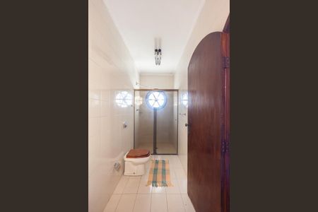 Banheiro da Suíte 1 de casa à venda com 3 quartos, 180m² em Parque São Lucas, São Paulo