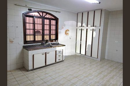 Casa à venda com 180m², 3 quartos e 4 vagas