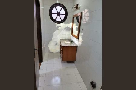 Casa à venda com 180m², 3 quartos e 4 vagas