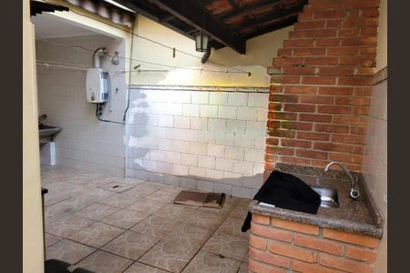 Casa à venda com 180m², 3 quartos e 4 vagas