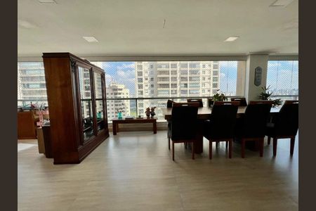 Apartamento à venda com 184m², 4 quartos e 3 vagas