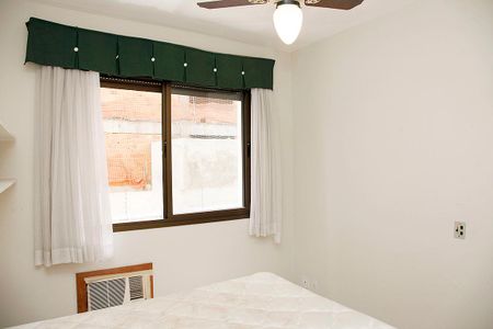 Quarto 1 Suíte de apartamento para alugar com 2 quartos, 90m² em Petrópolis, Porto Alegre