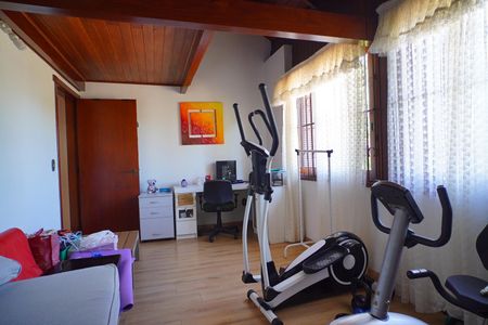 Casa para alugar com 330m², 5 quartos e 5 vagasQuarto  1 térreo 