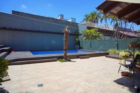 Casa para alugar com 330m², 5 quartos e 5 vagasPátio 