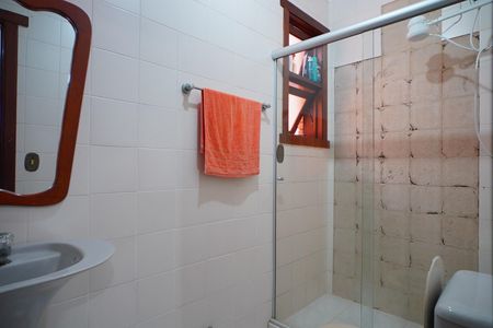 Casa para alugar com 330m², 5 quartos e 5 vagasBanheiro  de serviço 