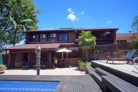 Casa para alugar com 330m², 5 quartos e 5 vagasPátio 