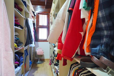 Casa para alugar com 330m², 5 quartos e 5 vagasCloset 