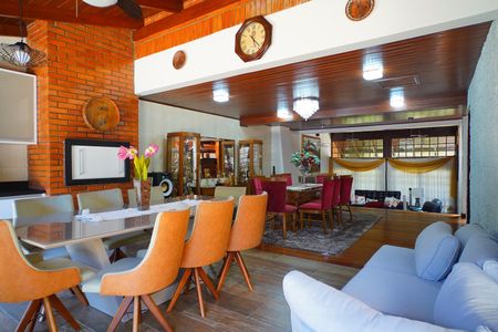 Casa para alugar com 330m², 5 quartos e 5 vagasSala de Jantar