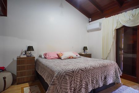 Casa para alugar com 330m², 5 quartos e 5 vagasQuarto  4 suíte 