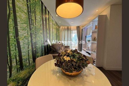 Apartamento à venda com 67m², 2 quartos e 1 vaga