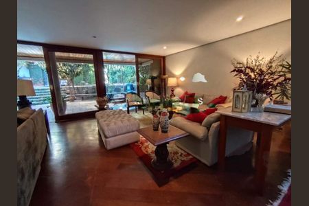 Casa à venda com 3 quartos, 792m² em Pinheiros, São Paulo