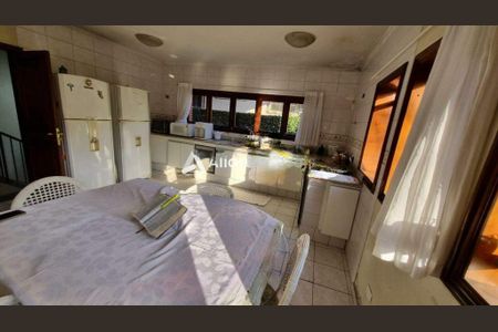 Casa à venda com 3 quartos, 792m² em Pinheiros, São Paulo