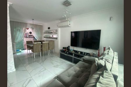 Casa à venda com 3 quartos, 111m² em Água Rasa, São Paulo