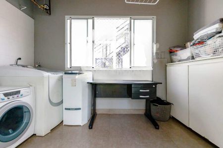 Casa à venda com 123m², 2 quartos e 2 vagas