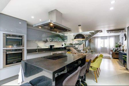 Casa à venda com 123m², 2 quartos e 2 vagas