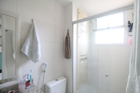 Apartamento à venda com 77m², 2 quartos e 1 vagaBanheiro da Suíte 1