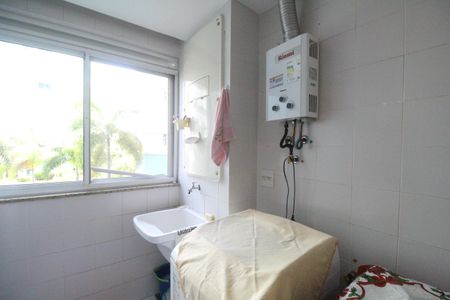 Apartamento à venda com 77m², 2 quartos e 1 vagaÁrea de serviço