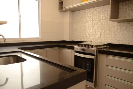 Cozinha  de apartamento para alugar com 2 quartos, 46m² em Jardim Suzanopolis, Suzano