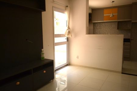Sala de apartamento para alugar com 2 quartos, 46m² em Jardim Suzanopolis, Suzano