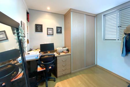 Apartamento à venda com 150m², 3 quartos e 4 vagasQuarto 3