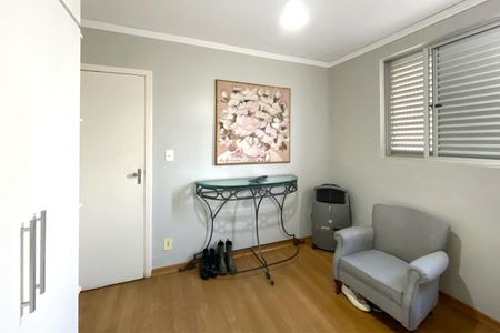 Apartamento à venda com 150m², 3 quartos e 4 vagasQuarto 2