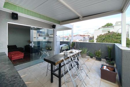 Apartamento à venda com 150m², 3 quartos e 4 vagasCobertura