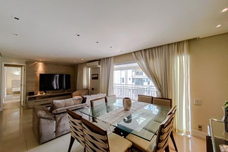 Apartamento à venda com 201m², 2 quartos e 4 vagasSala