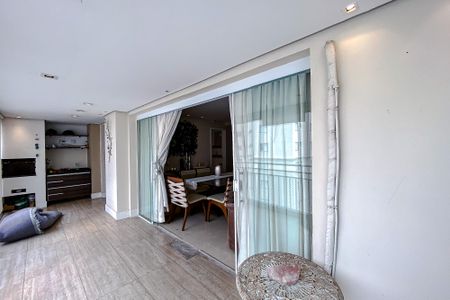 Apartamento à venda com 201m², 2 quartos e 4 vagasVaranda da Sala