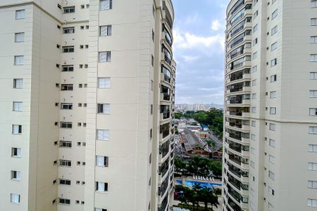 Apartamento à venda com 201m², 2 quartos e 4 vagasVista da Suíte 2
