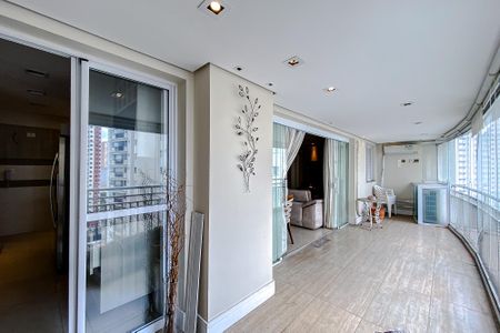 Apartamento à venda com 201m², 2 quartos e 4 vagasVaranda da Sala