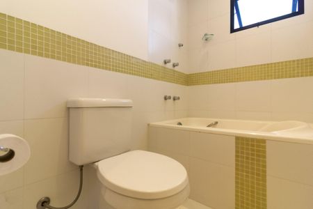 Apartamento à venda com 181m², 3 quartos e 4 vagasBanheiro Social