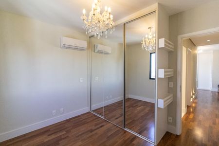 Apartamento à venda com 181m², 3 quartos e 4 vagasQuarto 2