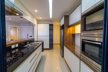 Apartamento à venda com 181m², 3 quartos e 4 vagasCozinha Americana