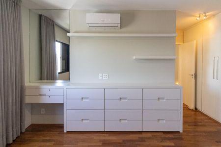 Apartamento à venda com 181m², 3 quartos e 4 vagasQuarto 3 - Suíte