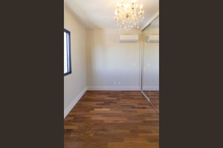 Apartamento à venda com 181m², 3 quartos e 4 vagasQuarto 2