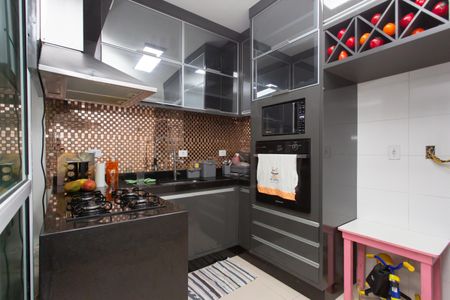 Casa à venda com 75m², 3 quartos e 2 vagas Casa à venda com 75m², 3 quartos e 2 vagasCozinha - Armários