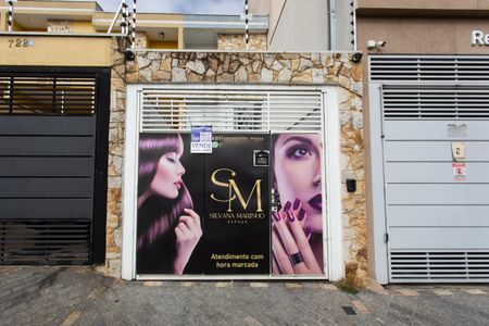 Casa à venda com 75m², 3 quartos e 2 vagas Casa à venda com 75m², 3 quartos e 2 vagasFachada