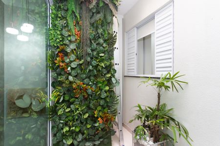 Casa à venda com 75m², 3 quartos e 2 vagas Casa à venda com 75m², 3 quartos e 2 vagasJardim de Inverno