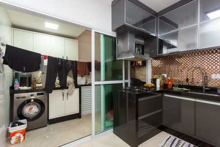 Casa à venda com 75m², 3 quartos e 2 vagas Casa à venda com 75m², 3 quartos e 2 vagasCozinha - Armários