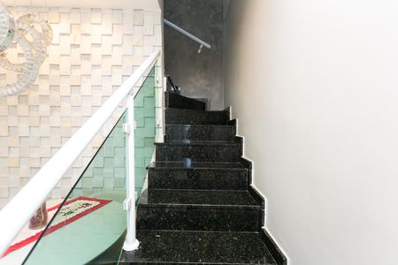 Escada  de casa para alugar com 3 quartos, 75m² em Vila Progresso (zona Leste), São Paulo