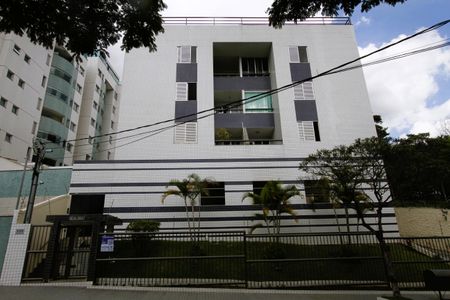 Apartamento à venda com 85m², 2 quartos e 1 vagaFachada