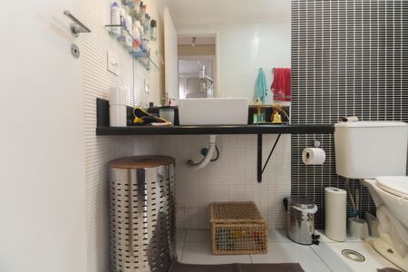 Apartamento à venda com 53m², 2 quartos e 1 vagaBanheiro 