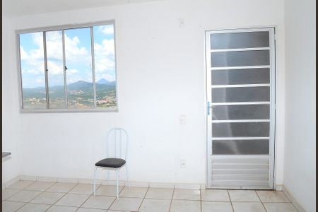 Sala de apartamento para alugar com 2 quartos, 43m² em Paulo Vi, Belo Horizonte