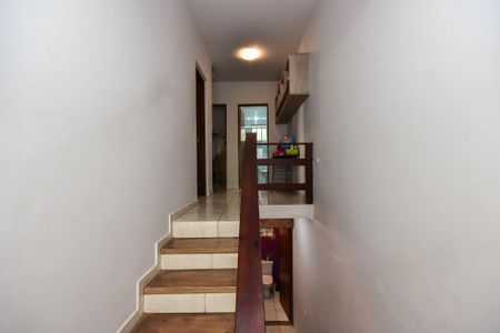 Corredor de casa para alugar com 3 quartos, 150m² em Parque Assunção, Taboão da Serra