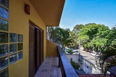 Varanda de casa para alugar com 3 quartos, 150m² em Parque Assunção, Taboão da Serra