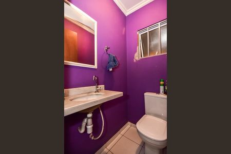 Lavabo de casa para alugar com 3 quartos, 150m² em Parque Assunção, Taboão da Serra