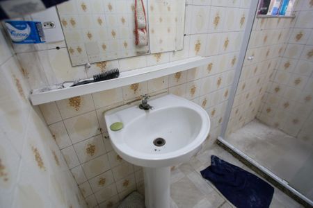 Casa para alugar com 65m², 2 quartos e sem vagaBanheiro