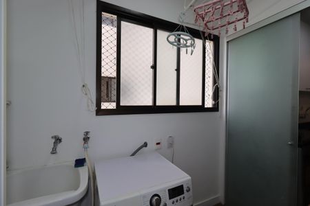 Apartamento à venda com 71m², 3 quartos e 1 vagaÁrea de Serviço